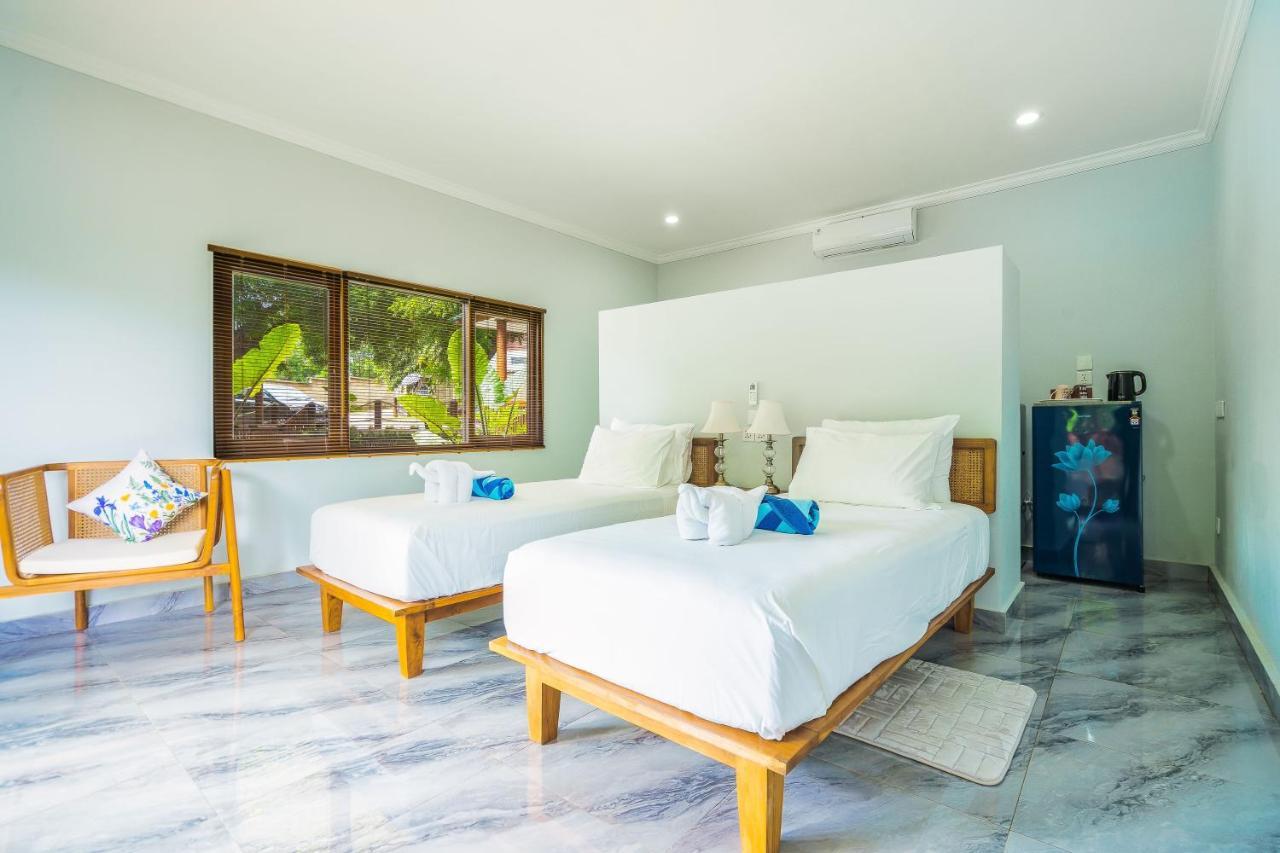 Lunar Dive Resort: Bamboo Villas Kubu Exterior foto