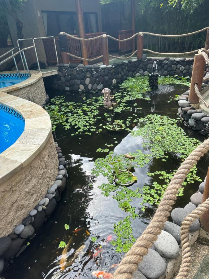 Lunar Dive Resort: Bamboo Villas Kubu Exterior foto