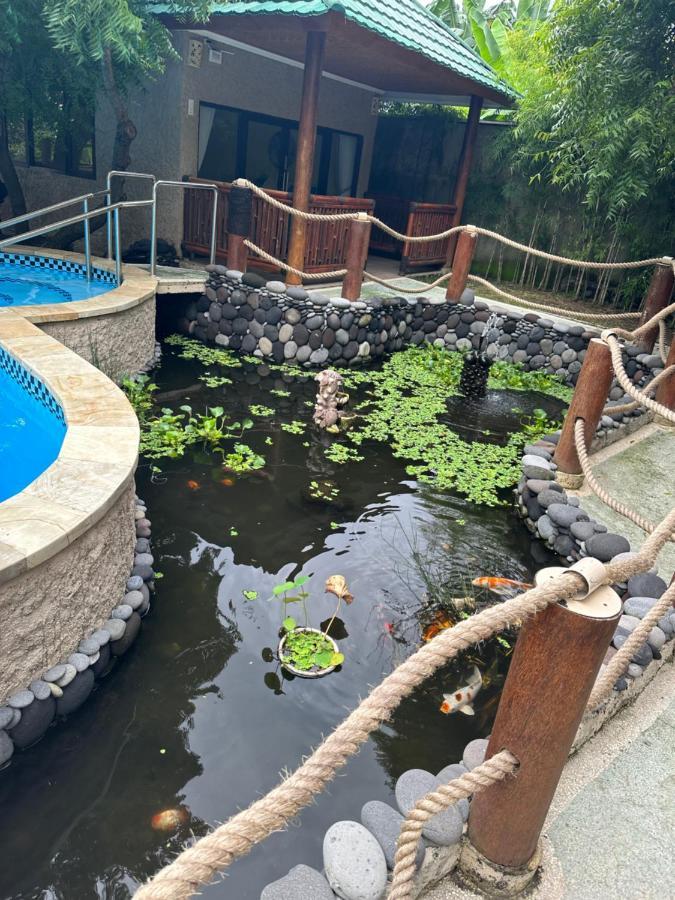 Lunar Dive Resort: Bamboo Villas Kubu Exterior foto